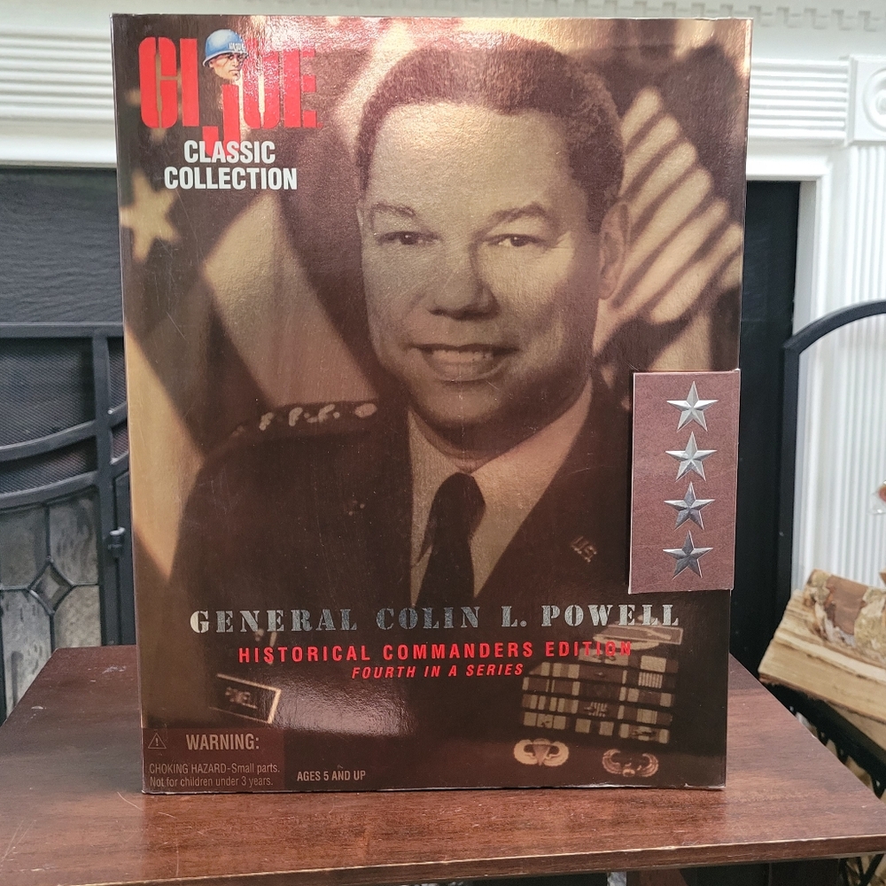 GI Joe Classic Collection General Colin L. Powell Historical Commander Edition